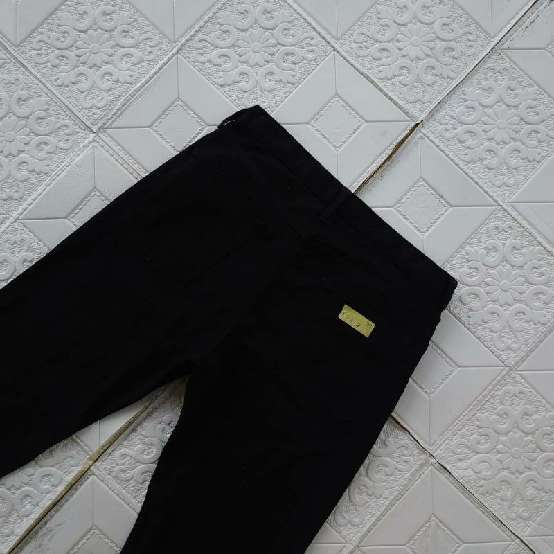 Celana jeans pria Gu by Uniqlo sz 33