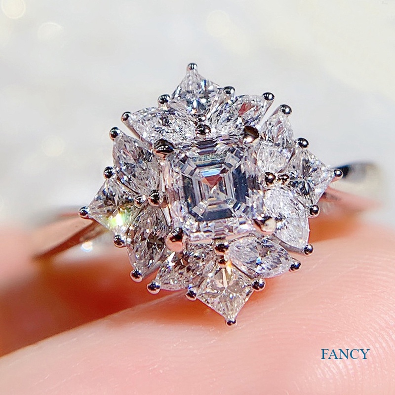 Cincin Kristal Cubic Zirconia Warna Silver Untuk Wanita