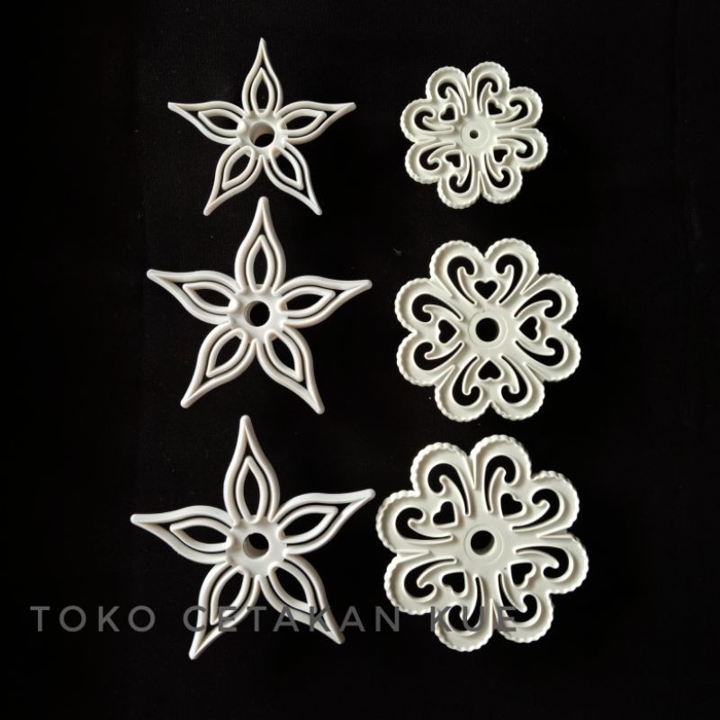 

Cutter Bunga Motif Bintang - Cutter Bunga Motif Hati