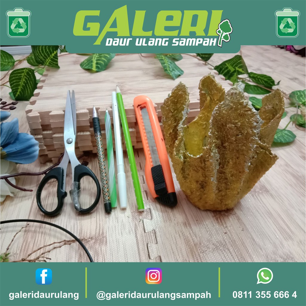 

Kerajinan Tangan Tempat Pensil Unik Daur Ulang Kertas bekas