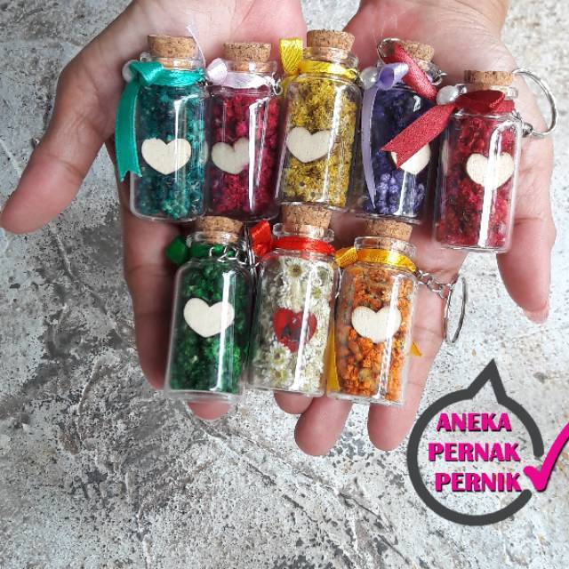 Gantungan kunci imut Bunga Edelweis dalam botol mini Gantungan kunci imut Bunga Edelweis dalam botol mini