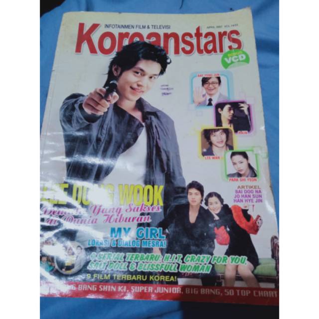 Majalah Korea Cover Lee Dong Wook