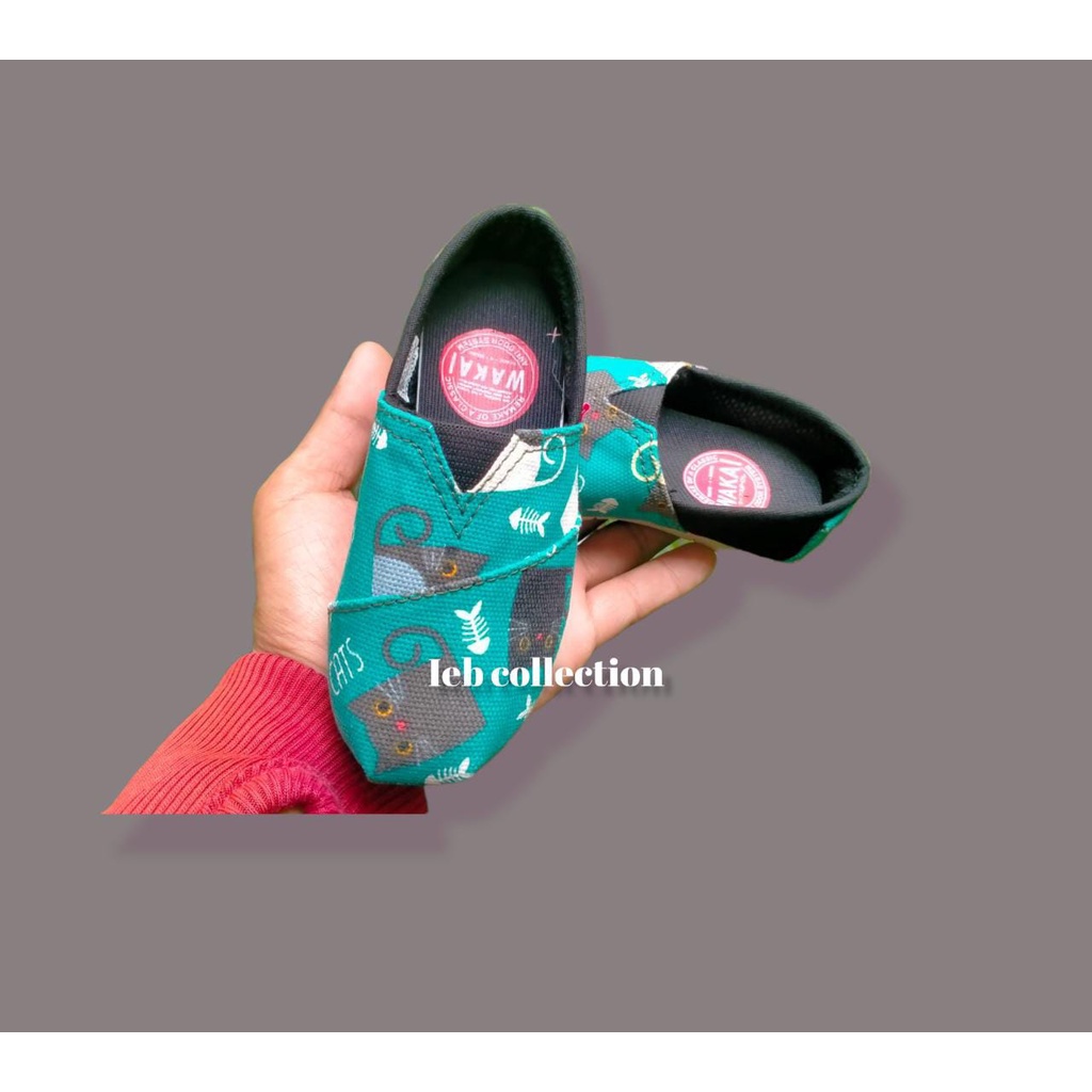 sepatu wakai anak slip on cats hijau unisex size 25-30