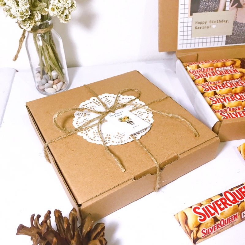 

❤️ H-Day ❤️ Kado Box Gift Coklat Cokelat Silverqueen | Cemilan | Hampers | Ulang Tahun | Ultah | Happy Brithday | Party | Valentine | Imlek | Valentin | Silverquin | Box Ultah | Hadiah |