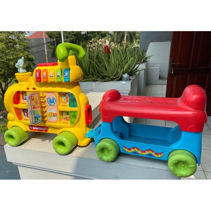 PRELOVED - Vtech Sit and Stand Alphabet Train