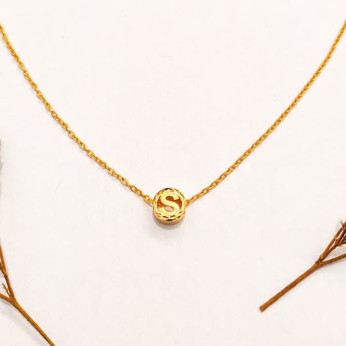 kalung huruf s wanita model inisial huruf S elegant minimalis bisa request huruf