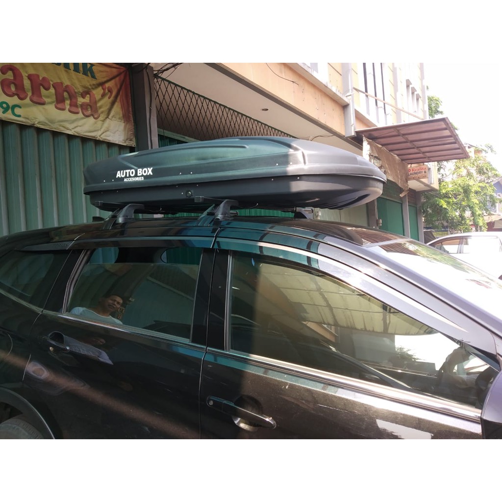 Roof box universal 650L