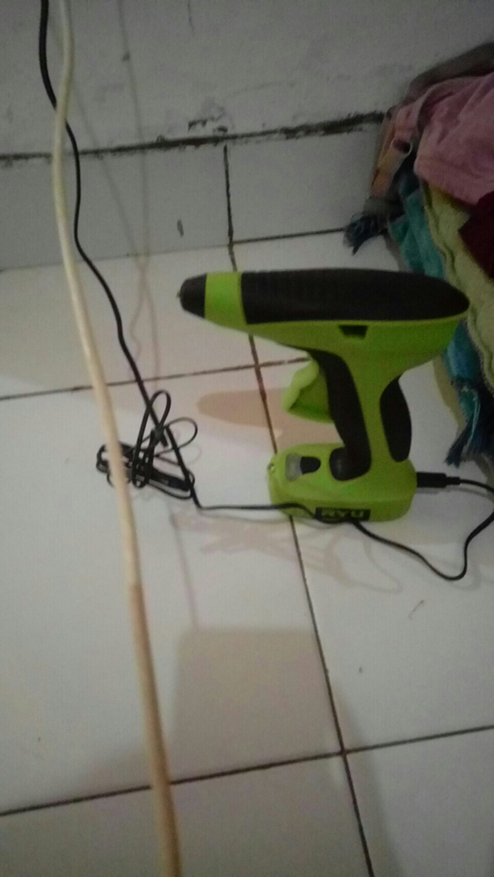 Ryu Rcg7 Cordless Glue Gun 7mm Mesin Lem Bakar Tembak Rcg 7