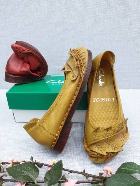 Sepatu wanita / clarks flat leaf daun / Clarks Leaf bunga / sepatu clarks