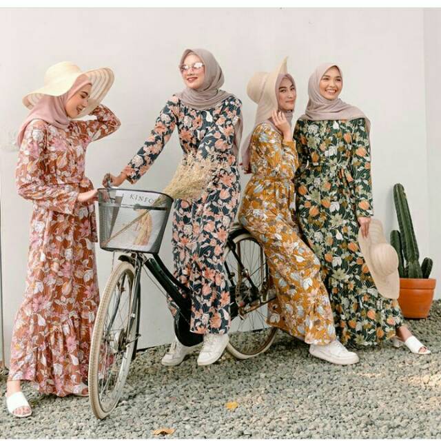 Tropical Dress Pink Vanilla Hijab