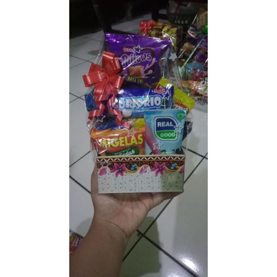 

parcel ultah mini / snack ultah mini / bingkisan ultah mini