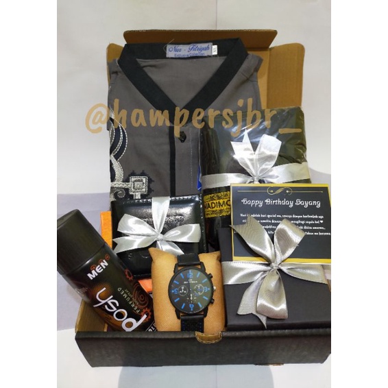 

HAMPERS MURAH COWOK BAJU MUSLIM/ HADIAH ULANG TAHUN/ HADIAH LEBARAN/HADIAH WEDDING