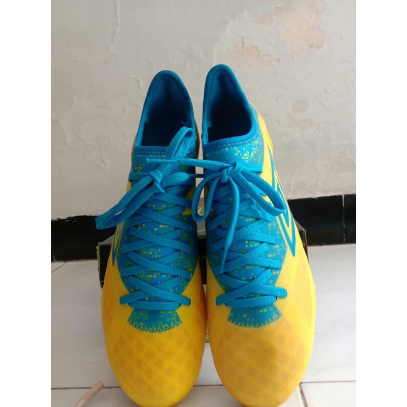 UMBRO VELOCITA 3 PRO HG
