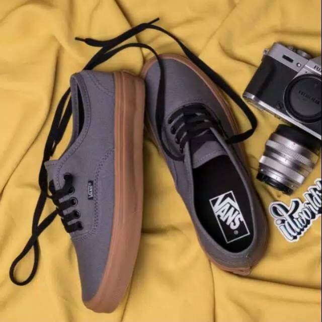 SEPATU43 VANS AUTHENTIC FULL BLACK HITAM POLOS WHITE PUTIH OLDSKOOL ERA