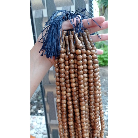 tasbih kayu gaharu / gahru kalimantan isi 99 butir dim 8mm dg bau khas gaharu,murah berkualitas