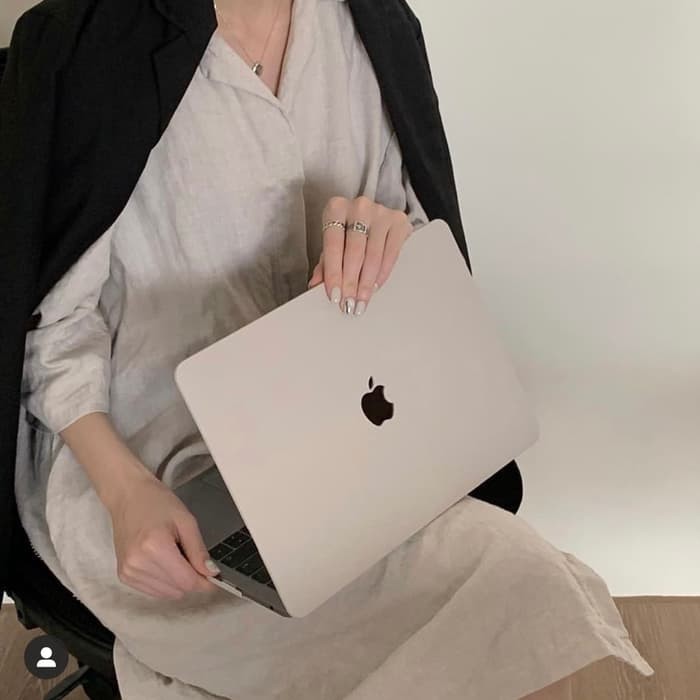 Casing Cover Hardcase Macbook Pro 16 Inch M1 Pro/ M1 Max 2021 A2485 - Hitam