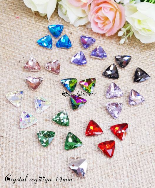 Crystal segitiga  12pcs mix