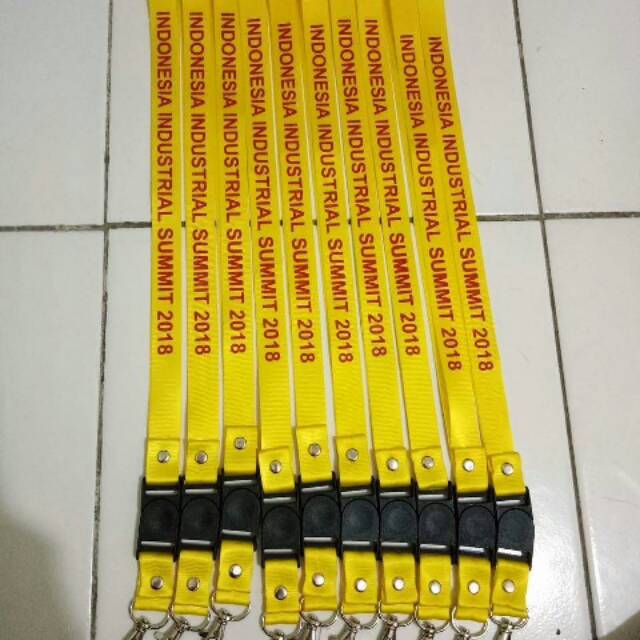 

Tali name tag 2cm sablon