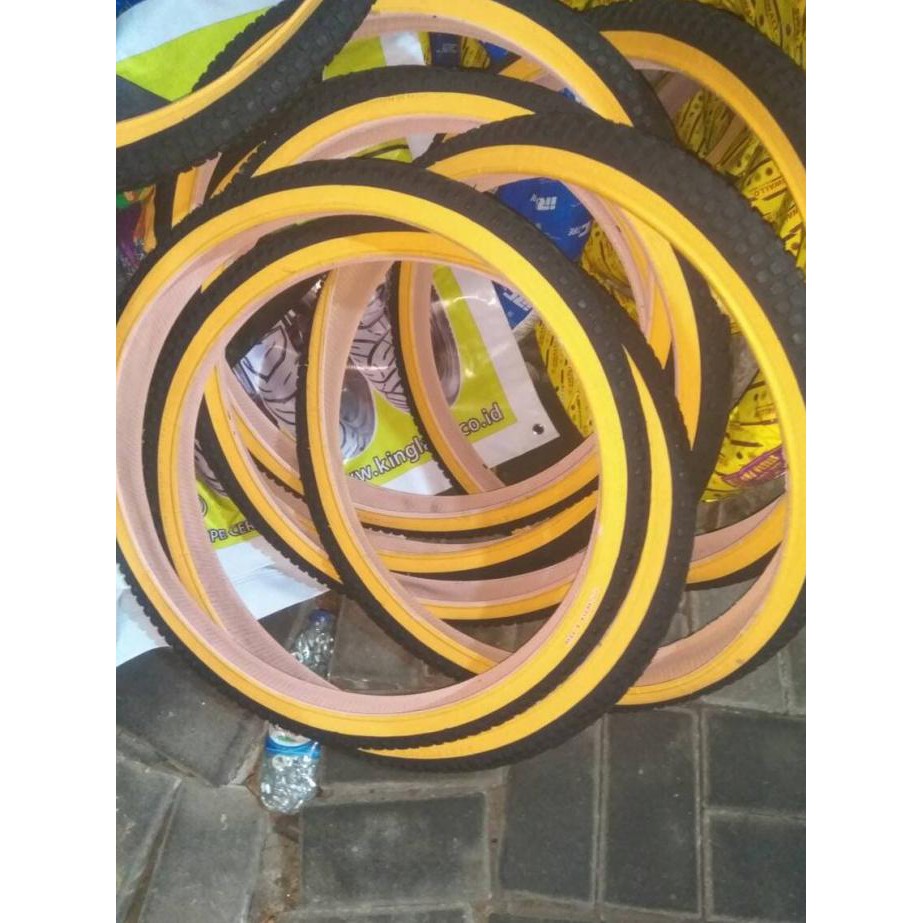 26 X 175 Ban Luar Sepeda Deli Tire Swallow , 1.75 Hitam Kuning Kch