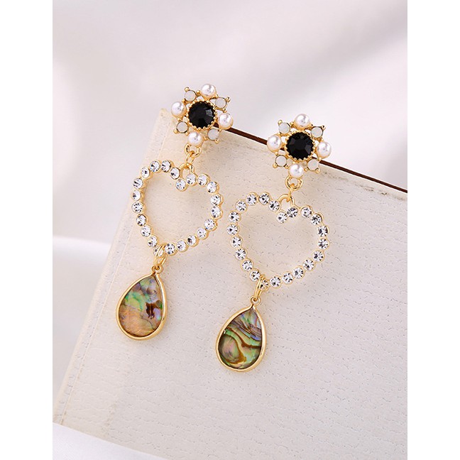 LRC Anting Tusuk Fashion Gold Pearl Flower Regular Pattern Water Drop Heart Shaped Earrings D03323