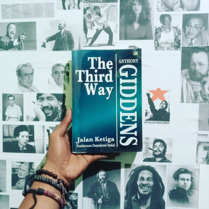 Anthony Giddens Kapitalisme dan Teori Sosial Modern | Konsekuensi-konsekuensi Modernitas | Runaway W