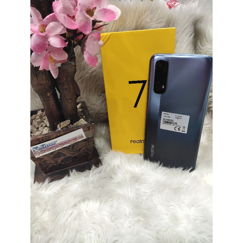 Realme 7 Ram 8 Rom 128 Garansi resmi(SECOND)
