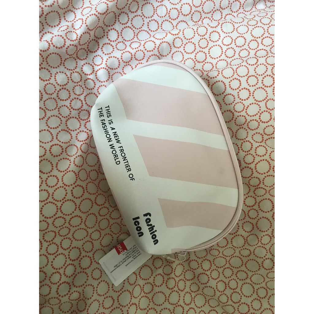 tas kosmetik/ makeup miniso