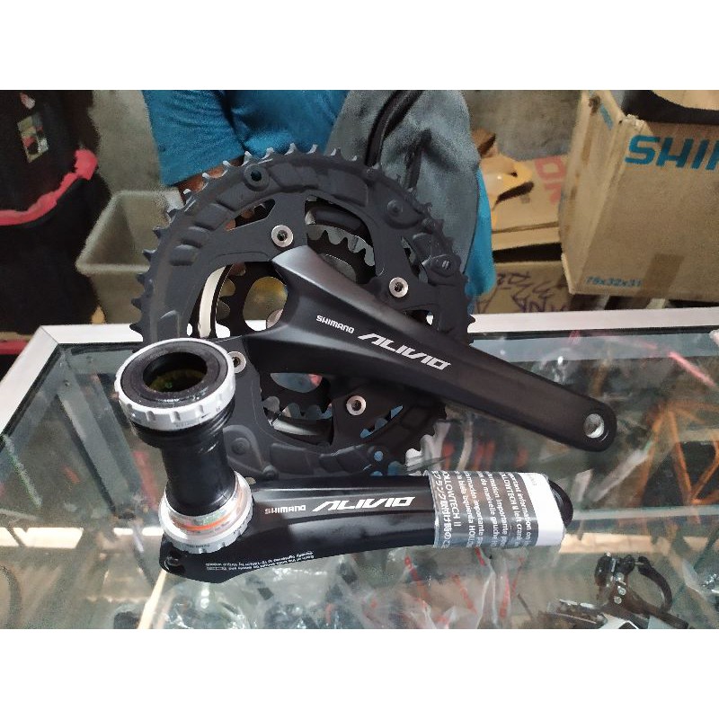 Crankset Shimano Alivio FC-T4060Model