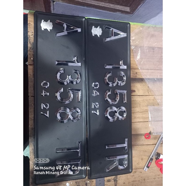 plat mobil timbul