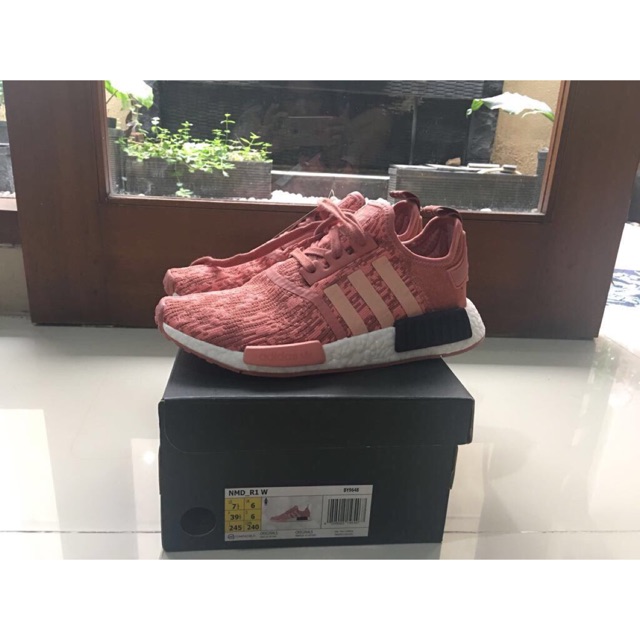Adidas NMD R1, Original, BNIB, Dibawah harga retail