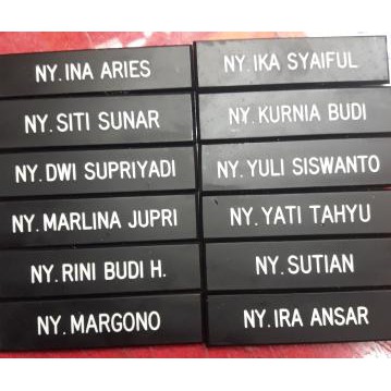 

ILARISl Nama dada atau Name Tag atau Papan Nama Nyonya - PENITI IBDLl