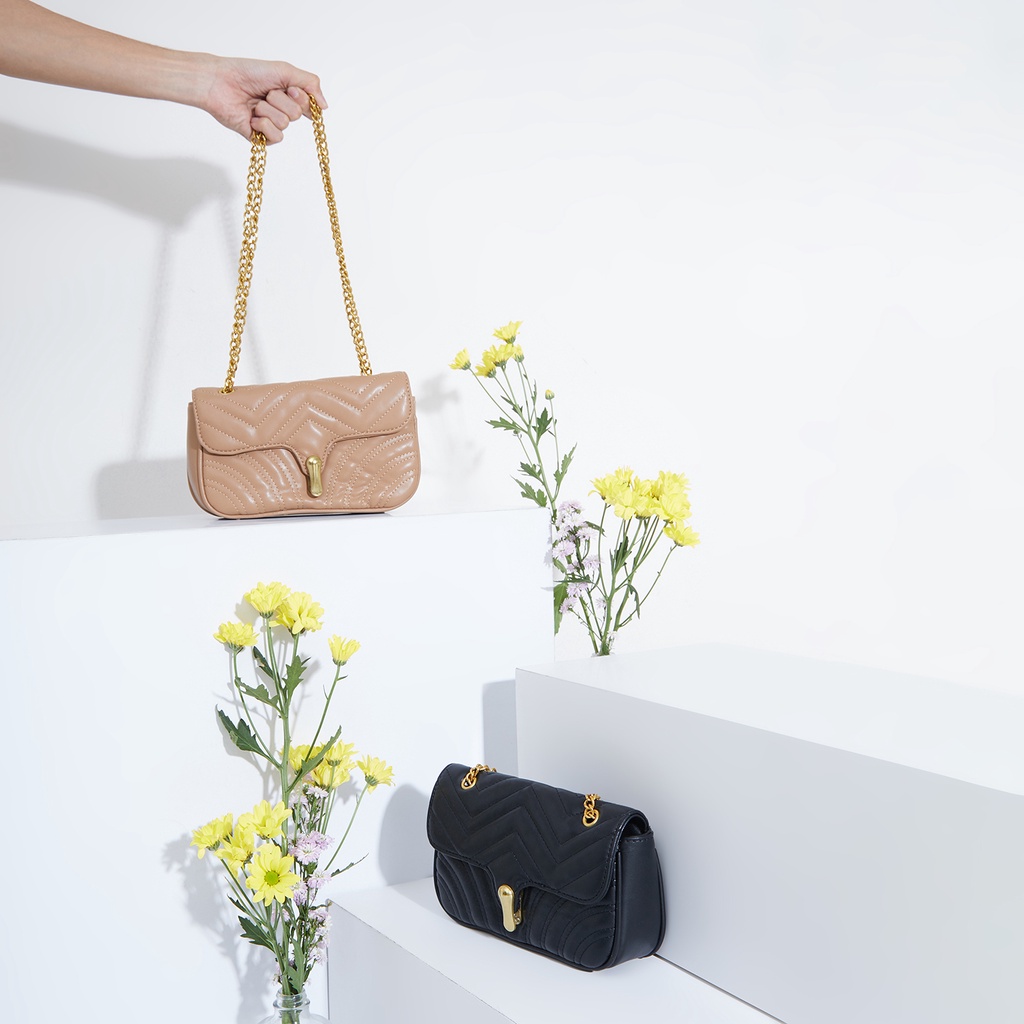 Sundays Attire - SOHO Shoulder Bag Classic Flap Bag Smooth PU Leather / Tas Wanita