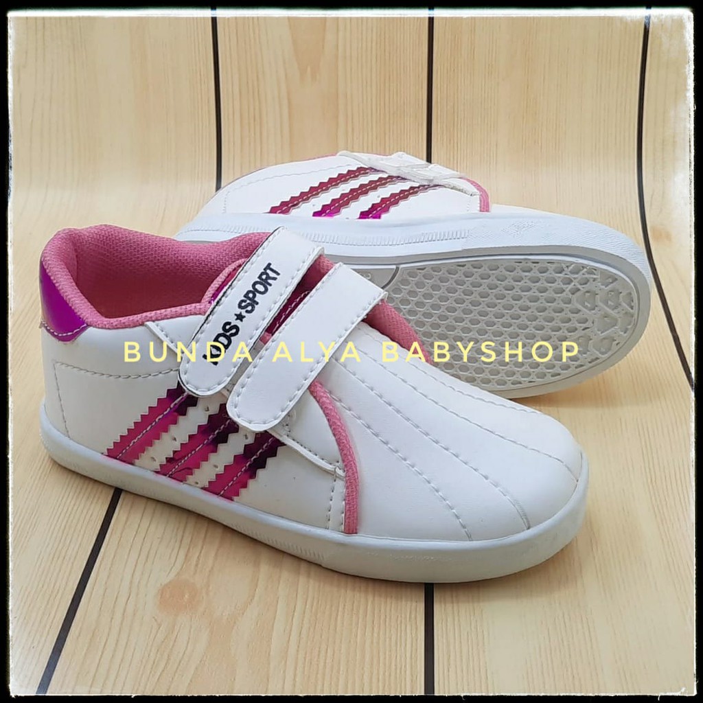 Sepatu Anak Perempuan Usia 6 7 Tahun PUTIH FANTA Size 34 - Sepatu Anak Cewek Sporty Sneakers