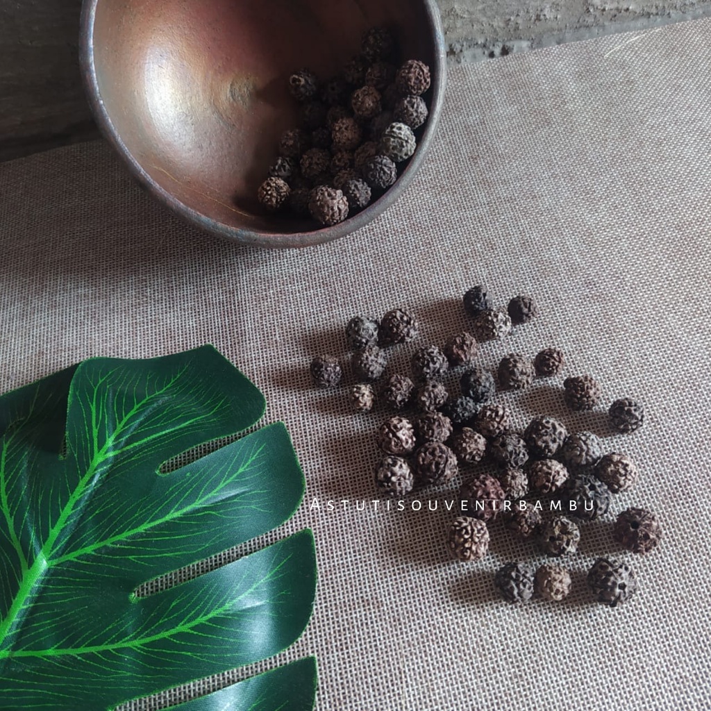 BIJI JENITRI ASLI UNTUK KERAJINAN / properti foto / homedecor / kerajinan unik / gelang biji