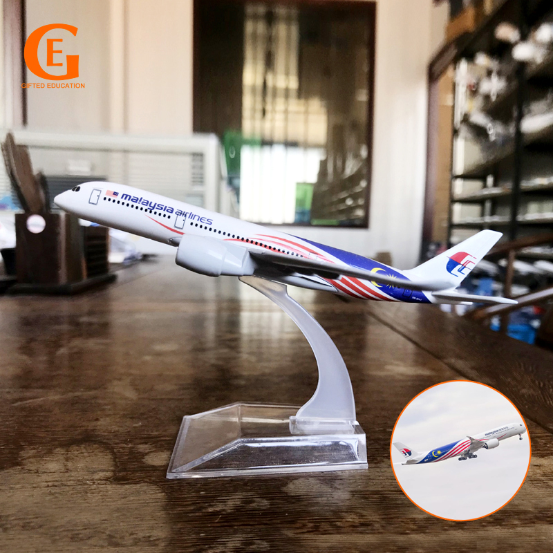 Miniatur Diecast Pesawat Terbang Malaysia Airlines A350-900 Bahan Metal Alloy Ukuran 16CM / 20CM Untuk Koleksi