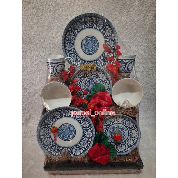 

parcel chinese new years