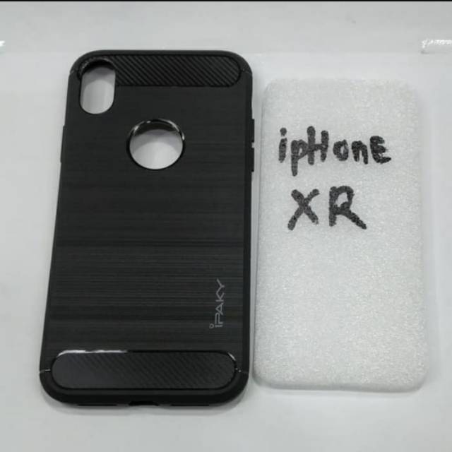 karet IPHONE XR softcase ipaky IPHONE XR silikon karet hitam