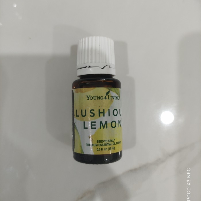 

Lushious lemon 15ml Essential YL Young Living Original