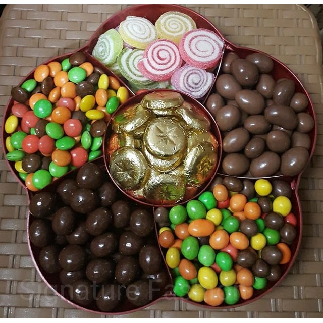 

Paket coklat kiloan delfie 6 in 1 PROMO