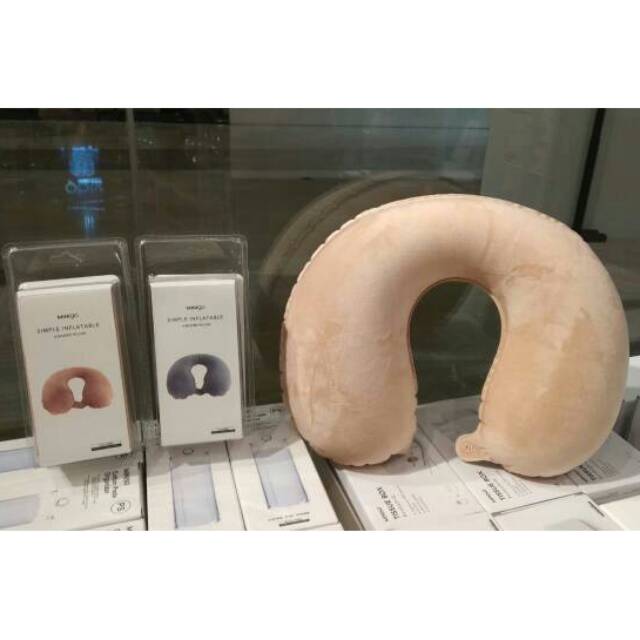 MINISO SIMPLE INFLATABLE U SHAPED PILLOW. Bantal leher tiup miniso