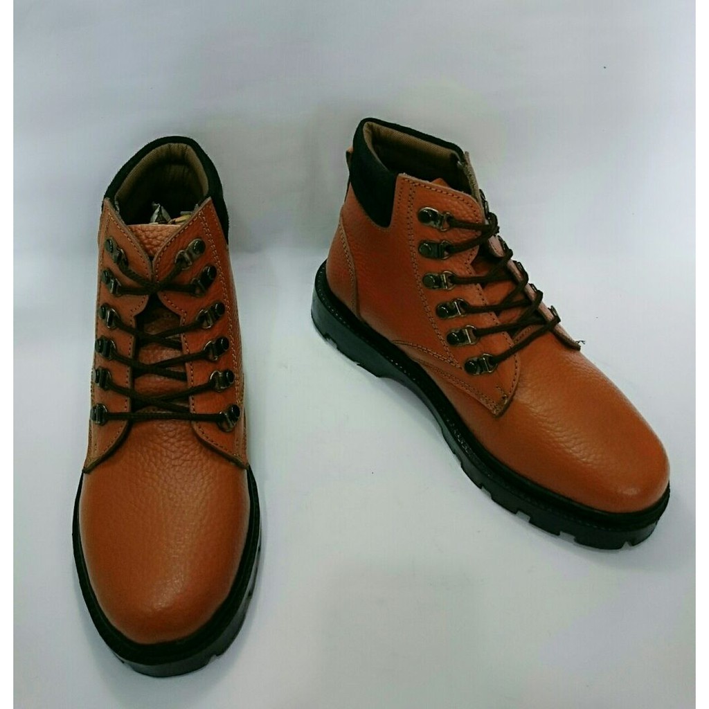 SEPATU BOOT PRIA KULIT ASLI DR 01 MC