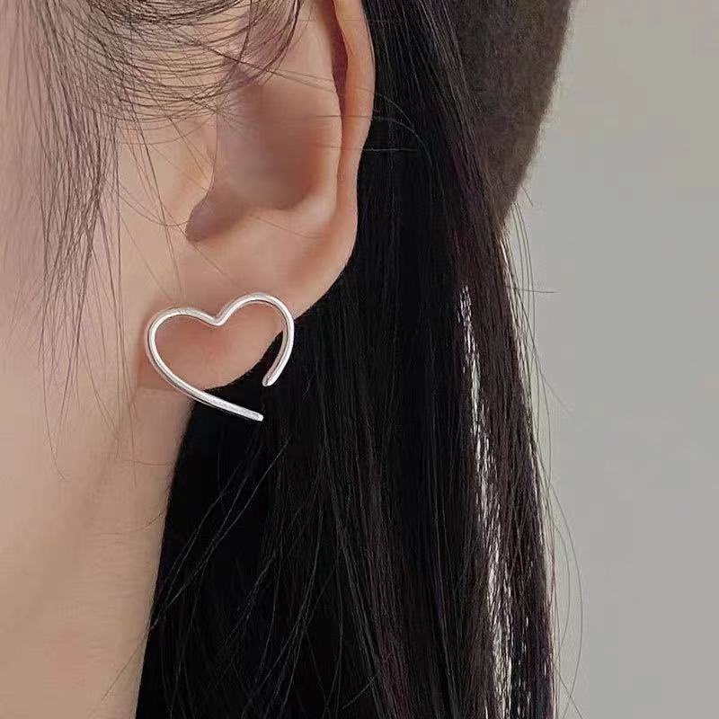 Anting Tusuk Motif Hati Simple Bahan Sterling Silver 925 Untuk Wanita