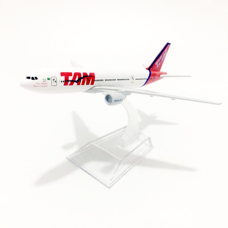 Tam Boeing 777 Mainan Model Pesawat Terbang Air Brazil B777 Bahan Metal Ukuran 16CM Untuk Hadiah