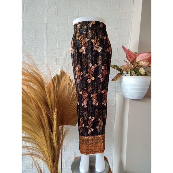Rok Plisket Mega Mendung/ Rok Plisket Batik/ Rok Panjang Kebaya