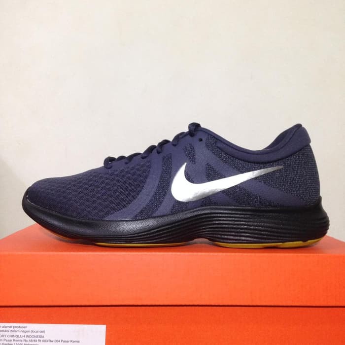 Sepatu Running/Lari Nike Revolution 4 Gridiron Metallic 908988-015 Ori