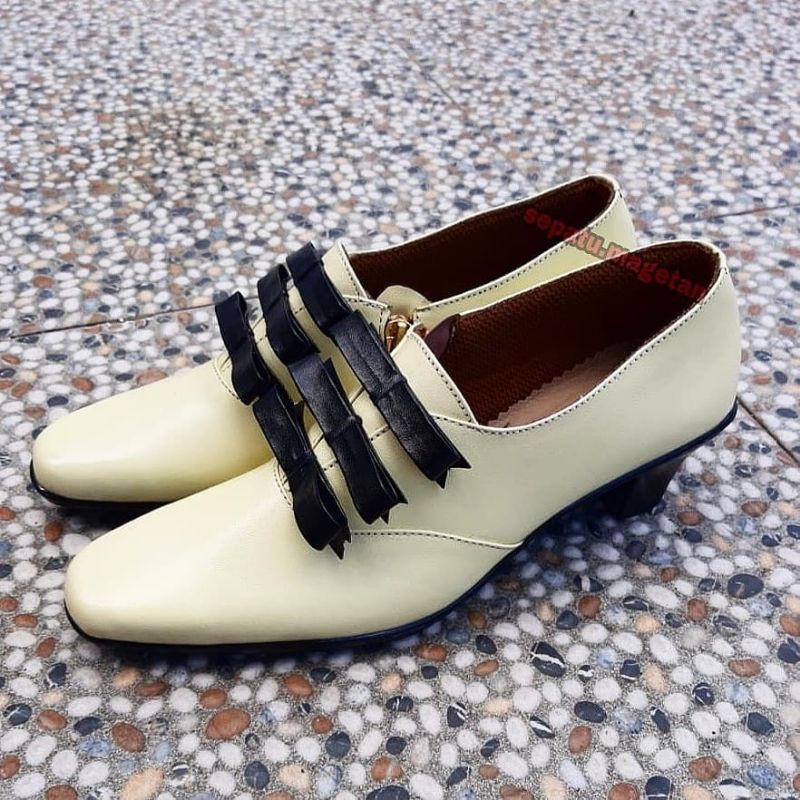 Sepatu kulit Magetan