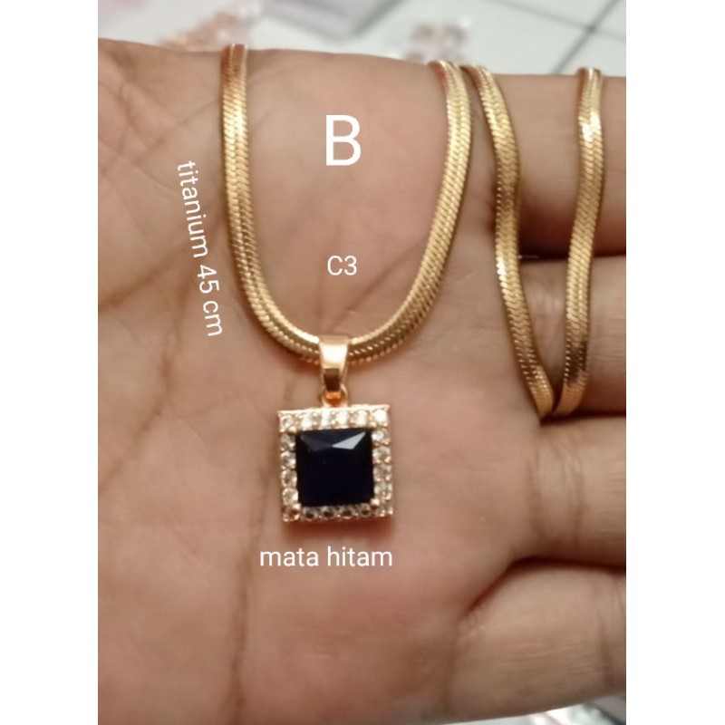 RL/CC12. Kalung titanium wanita lapis emas