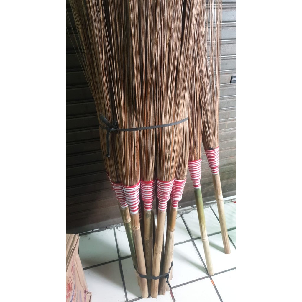 Sapu Lidi Taman Tangkai Gagang