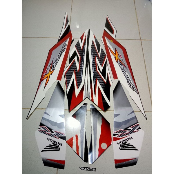 STRIPING SUPRA X 125 R 2011 HITAM MERAH, striping stiker honda supra x 125 2011