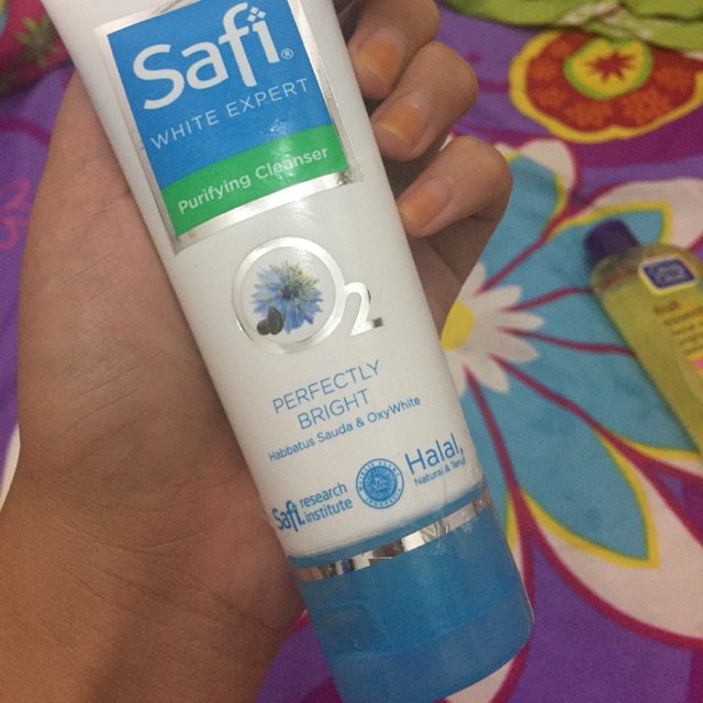 Safi white expert facial wash
